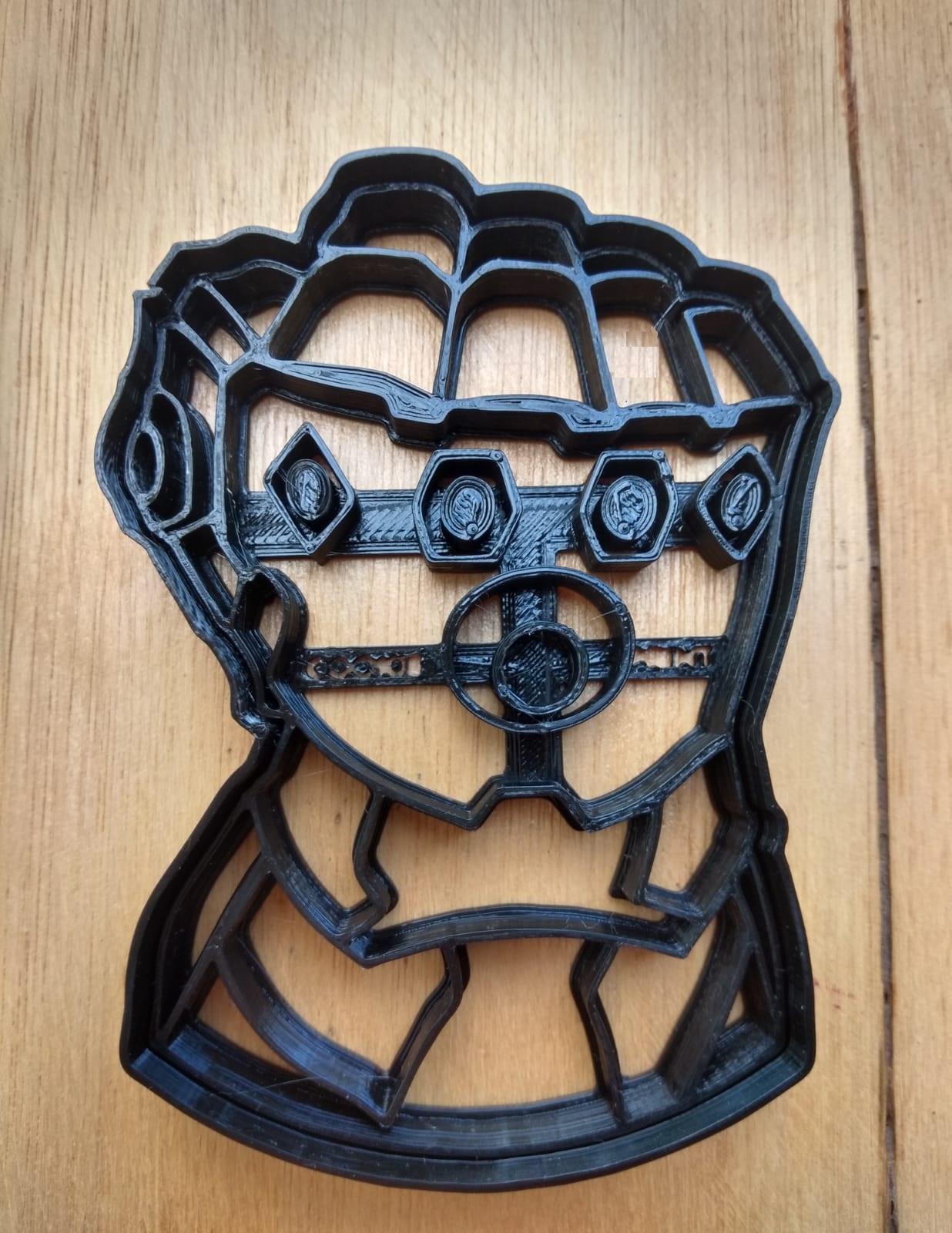 PERSONAJES GUANTE DE THANOS CORTANTE MARCADOR 9 cm - Imagen 2
